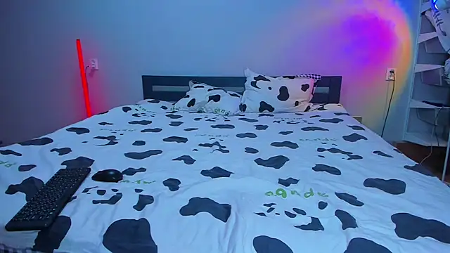 TishaLove online show from 8, 9, 2025