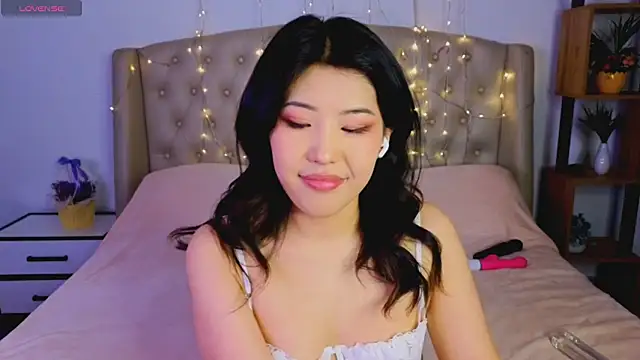 Wendy  Hills online show from 16, 3, 2025