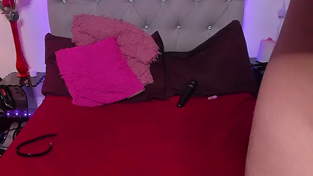 nicolsaenz20 online show from 13, 12, 2025