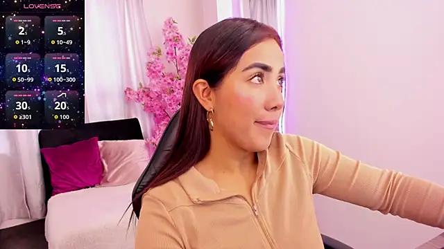 KAROLIVONNE online show from 11, 4, 2026