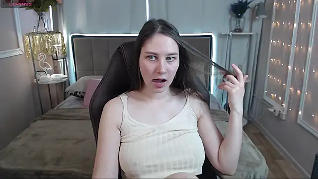 MollyBrams online show from 3, 3, 2025