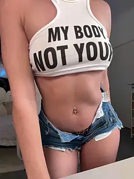 Snapshot of Meliazz chatting on 23, 3, 2025 Meliazz online show from 23, 3, 2025