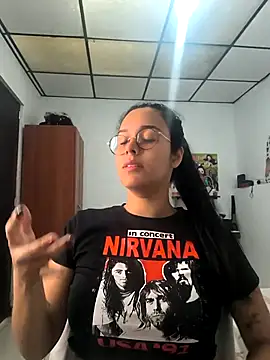 Snapshot of Annya-sweet chatting on 5, 11, 2025 Annya-sweet online show from 5, 11, 2025