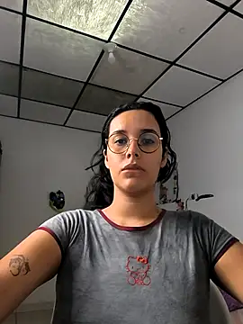 Snapshot of Annya-sweet chatting on 27, 11, 2025 Annya-sweet online show from 27, 11, 2025