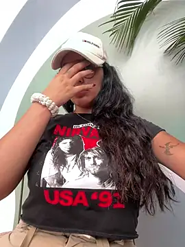 Snapshot of Annya-sweet chatting on 13, 2, 2025 Annya-sweet online show from 13, 2, 2025