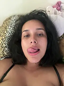 Snapshot of Annya-sweet chatting on 17, 2, 2025 Annya-sweet online show from 17, 2, 2025