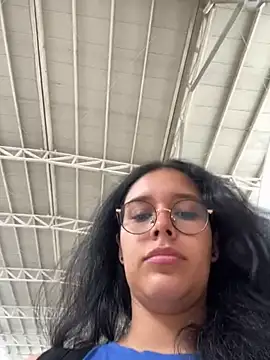 Snapshot of Annya-sweet chatting on 5, 3, 2025 Annya-sweet online show from 5, 3, 2025