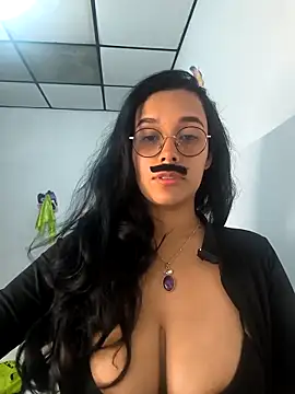 Snapshot of Annya-sweet chatting on 14, 10, 2025 Annya-sweet online show from 14, 10, 2025