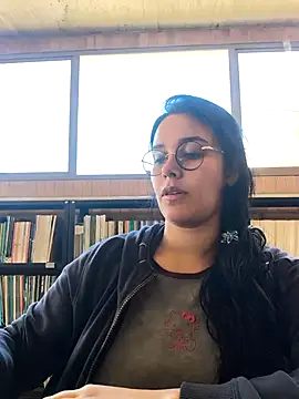 Snapshot of Annya-sweet chatting on 18, 11, 2025 Annya-sweet online show from 18, 11, 2025