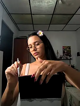 Snapshot of Annya-sweet chatting on 20, 11, 2025 Annya-sweet online show from 20, 11, 2025