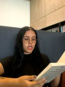 Snapshot of Annya-sweet chatting on 24, 10, 2025 Annya-sweet online show from 24, 10, 2025