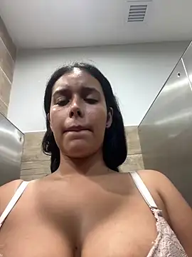 Snapshot of Annya-sweet chatting on 10, 3, 2025 Annya-sweet online show from 10, 3, 2025