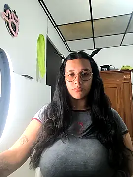 Snapshot of Annya-sweet chatting on 21, 9, 2025 Annya-sweet online show from 21, 9, 2025