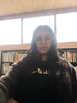 Snapshot of Annya-sweet chatting on 10, 9, 2025 Annya-sweet online show from 10, 9, 2025