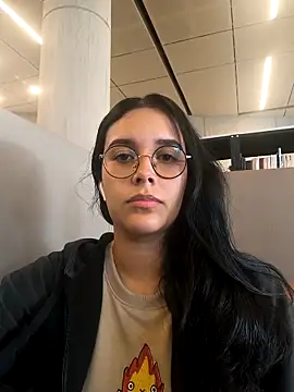 Snapshot of Annya-sweet chatting on 15, 10, 2025 Annya-sweet online show from 15, 10, 2025