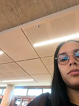 Snapshot of Annya-sweet chatting on 1, 10, 2025 Annya-sweet online show from 1, 10, 2025