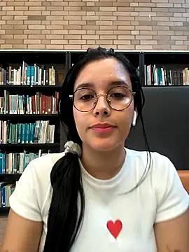 Snapshot of Annya-sweet chatting on 30, 10, 2025 Annya-sweet online show from 30, 10, 2025