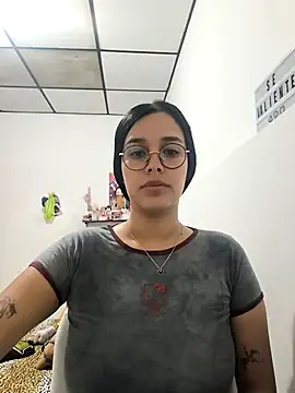 Snapshot of Annya-sweet chatting on 27, 10, 2025 Annya-sweet online show from 27, 10, 2025