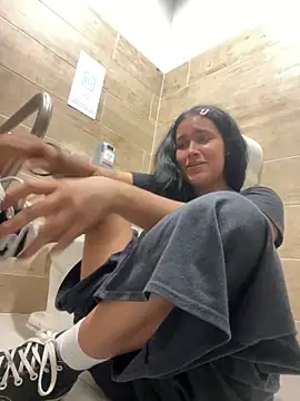 Snapshot of Annya-sweet chatting on 12, 2, 2025 Annya-sweet online show from 12, 2, 2025