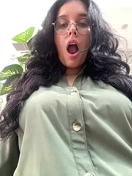 Snapshot of Annya-sweet chatting on 15, 3, 2025 Annya-sweet online show from 15, 3, 2025