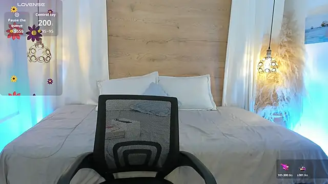 Sooffii 1 online show from 15, 11, 2025