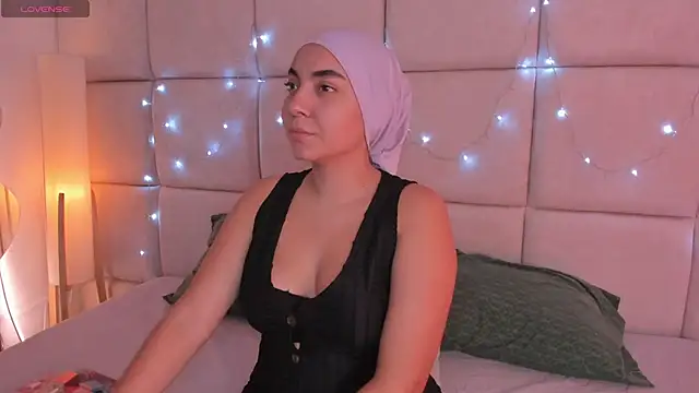 Sooffii 1 online show from 7, 1, 2026