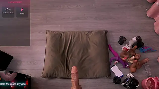 Redhead Shark new online show from 13, 3, 2025