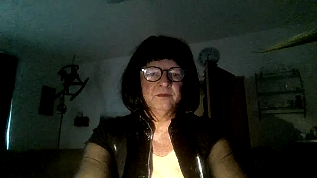 Seltsamoder online show from 25, 10, 2025