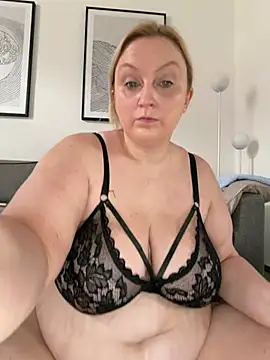 Snapshot of BBW_Nora chatting on 2, 6, 2026 BBW Nora online show from 2, 6, 2026
