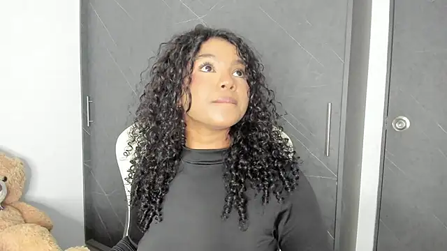 chloe ebony  online show from 14, 2, 2026