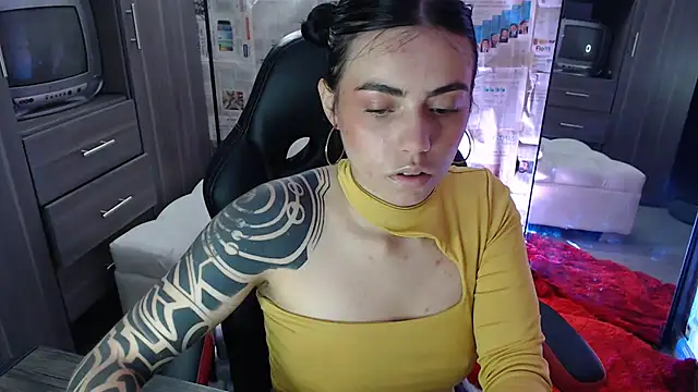 Snapshot of i_am_nina_ chatting on 15, 9, 2025 i am nina online show from 15, 9, 2025