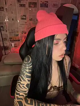 i am nina  online show from 15, 4, 2026