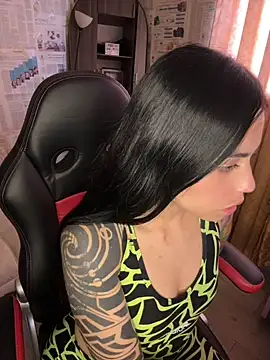 Snapshot of i_am_nina_ chatting on 2, 6, 2026 i am nina online show from 2, 6, 2026