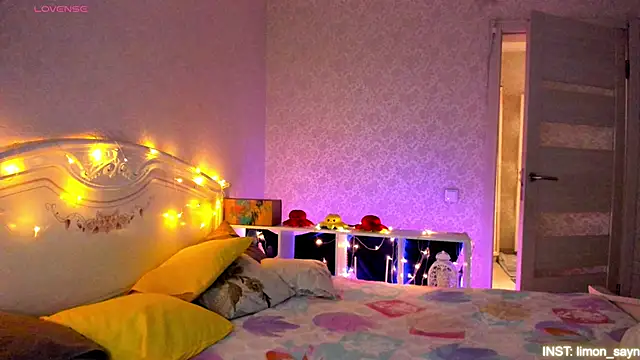 LillyMoure  online show from 24, 3, 2026