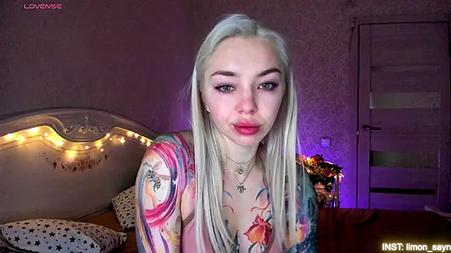 LillyMoure  online show from 4, 5, 2026