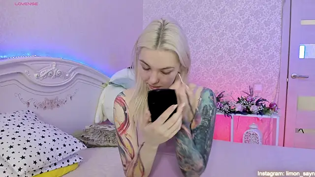 LillyMoure  online show from 13, 3, 2025