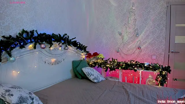 LillyMoure  online show from 21, 12, 2025