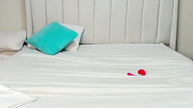 Snapshot of _heavenlysent chatting on 5, 2, 2026 heavenlysent online show from 5, 2, 2026