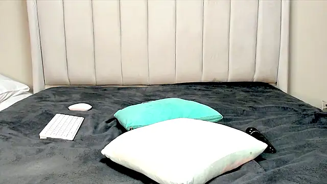 Snapshot of _heavenlysent chatting on 3, 2, 2026 heavenlysent online show from 3, 2, 2026