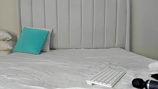 Snapshot of _heavenlysent chatting on 8, 6, 2026 heavenlysent online show from 8, 6, 2026