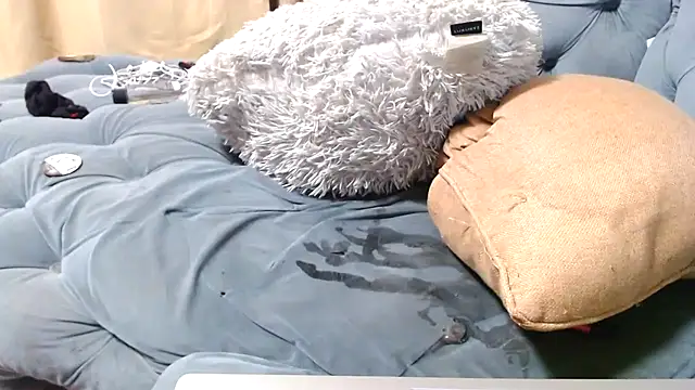 Snapshot of PullUp0nM3NYC chatting on 2, 12, 2025 PullUp0nM3NYC online show from 2, 12, 2025