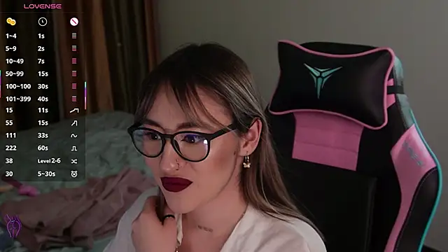 Fiona-Love online show from 28, 10, 2025