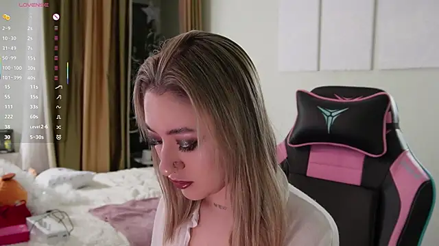 Fiona-Love online show from 21, 12, 2025