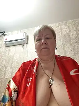 Snapshot of EffectFiona chatting on 7, 2, 2026 EffectFiona online show from 7, 2, 2026