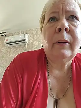 Snapshot of EffectFiona chatting on 5, 7, 2026 EffectFiona online show from 5, 7, 2026