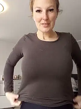 MaviePearl online show from 2, 2, 2025