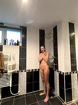 MaviePearl online show from 3, 10, 2025