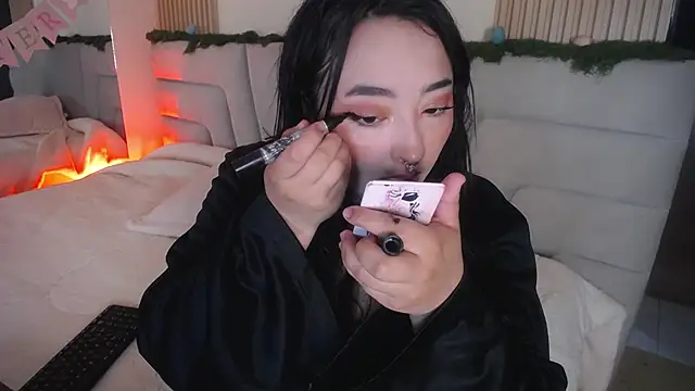 Miss Loise online show from 5, 4, 2026