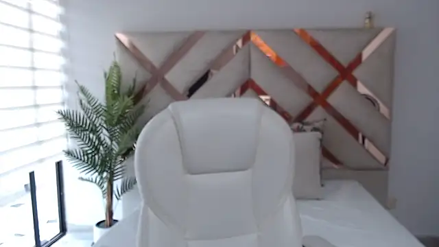 sophia hadid online show from 22, 3, 2025