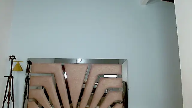 sophia hadid online show from 2, 1, 2025